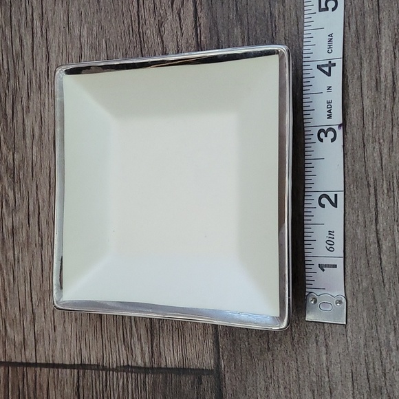 J Crew Trinket Jewelry Trays Set of Two - Picture 5 of 7